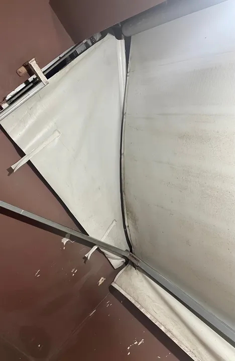 Toldo retrátil