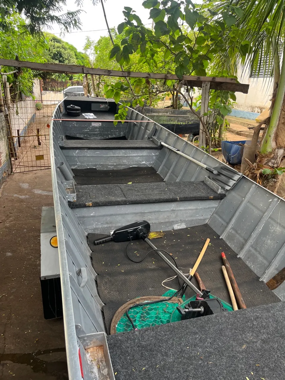 Barco de Alumínio 2012 com motor 25hp yamaha com partida elétrica