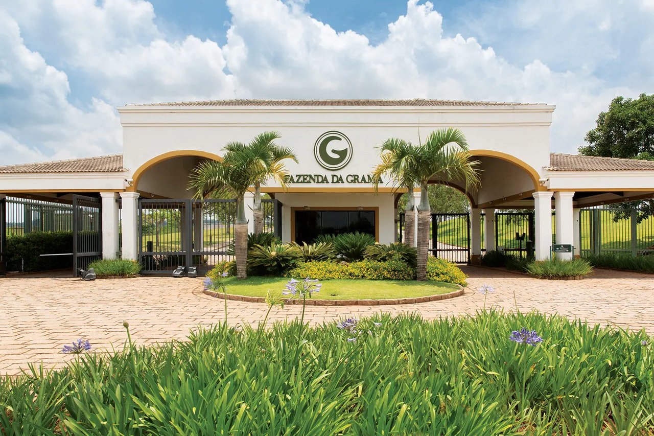 VENDA DE TERRENO DE CONDOMÍNIO COM CAMPO DE GOLF - FAZENDA DA GRAMA / PRAIA DA GRAMA - ITU