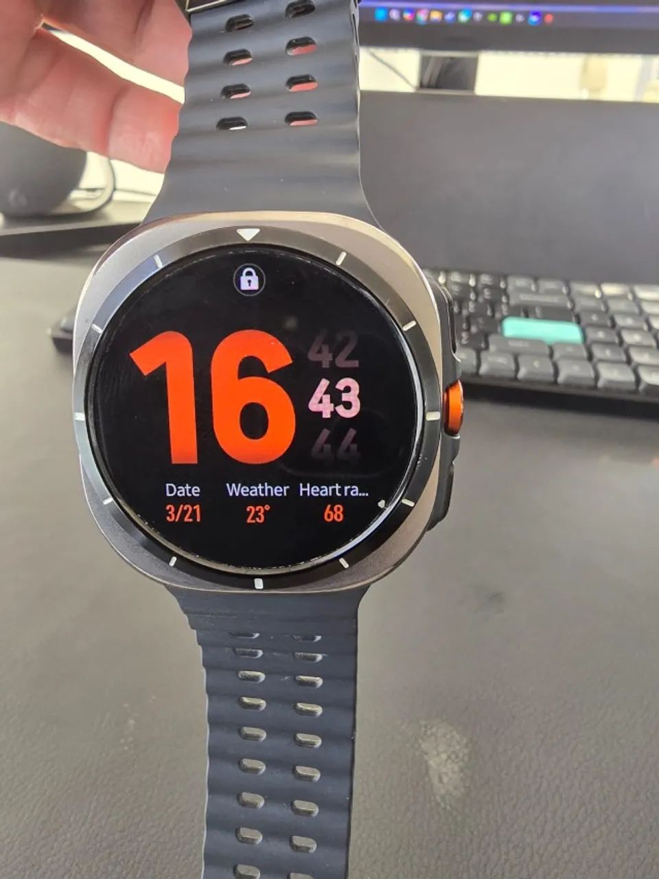 Galaxy Watch Ultra NF, caixa e garantia até 30/01/26 - Troca por Apple Watch Ultra 2