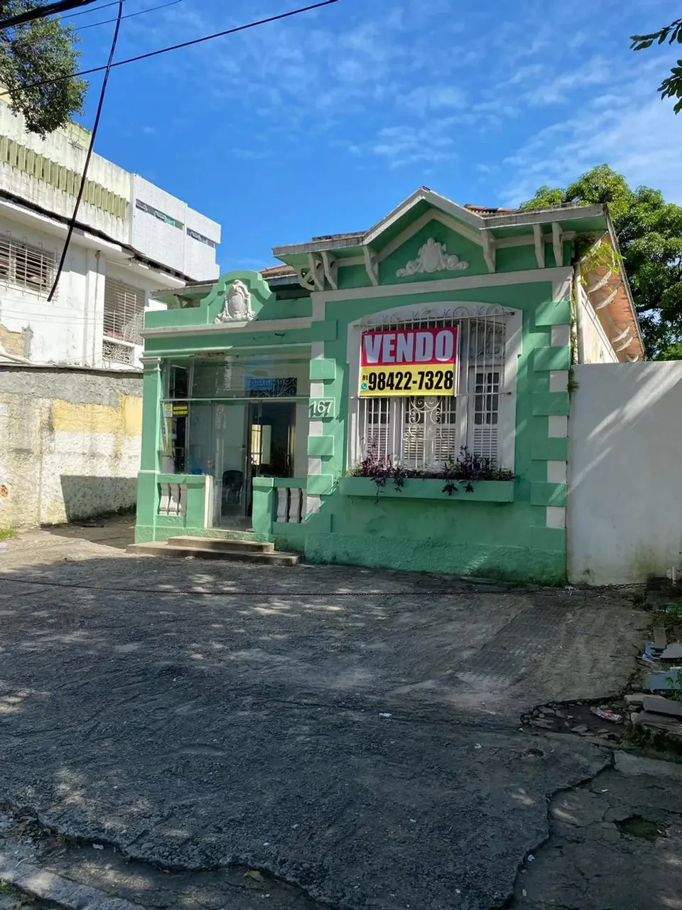 Casa comercial para venda tem 244 metros quadrados com 3 quartos em Espinheiro - Recife -