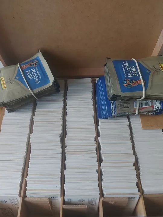 LOTE 200 FIGURINHAS COPA 2018