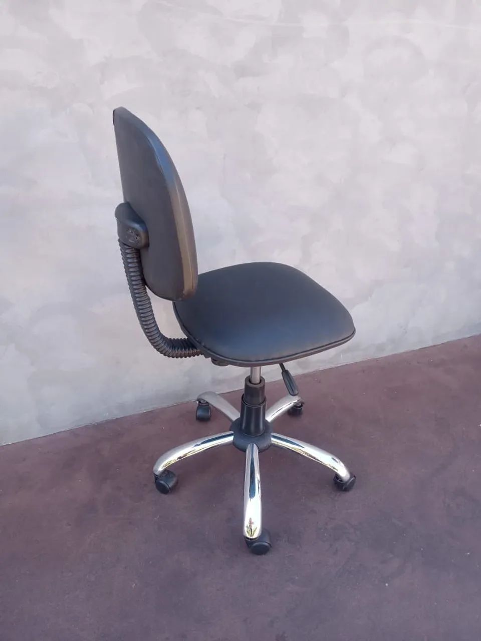 Cadeira de Escritório Giratória com Rodinhas - Foto 3