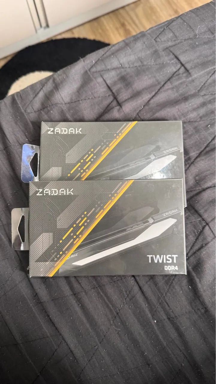 Memória RAM ZADAK Twist DDR4 32GB (2x16GB)