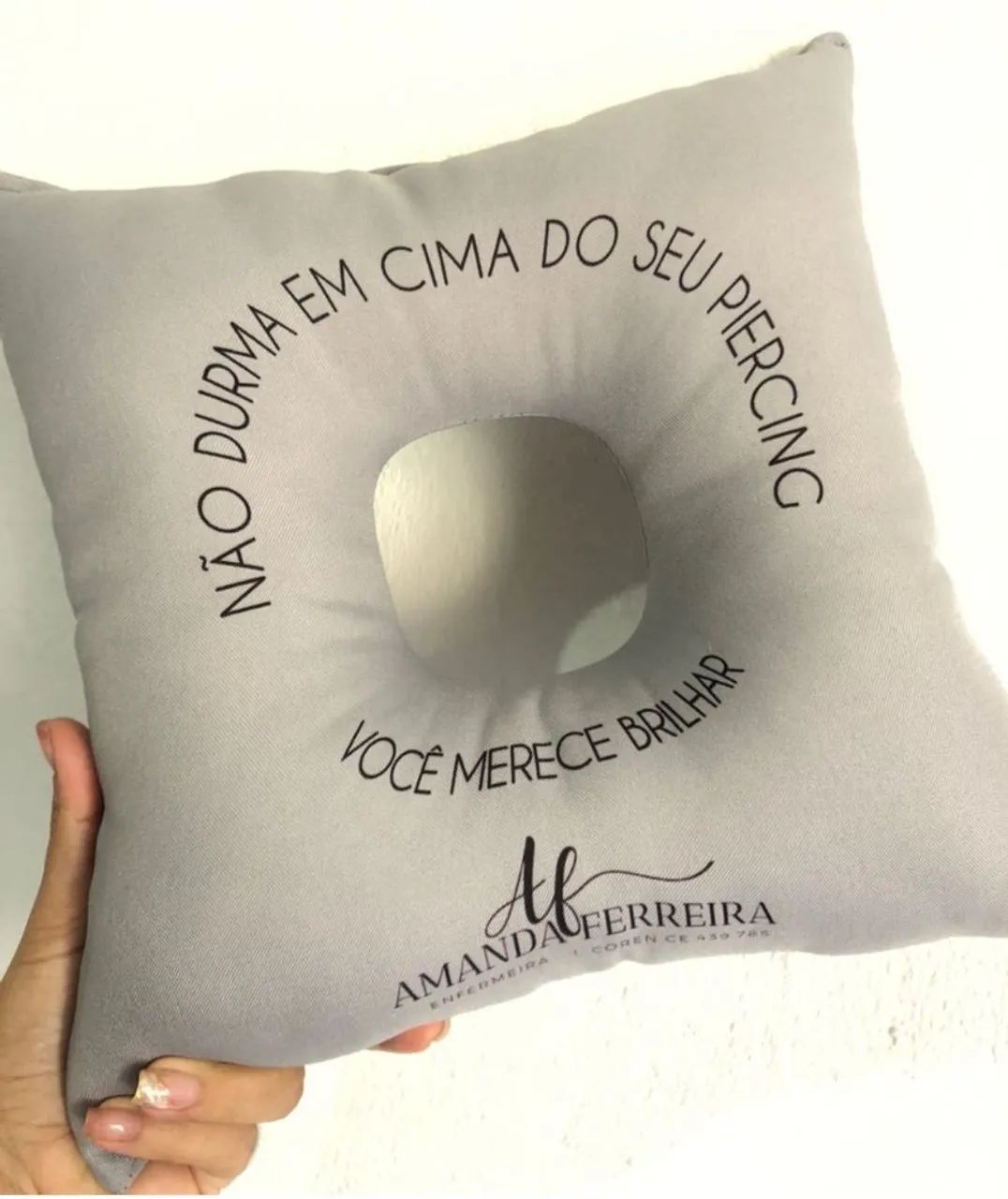 Almofada travesseiro com espaço central p12