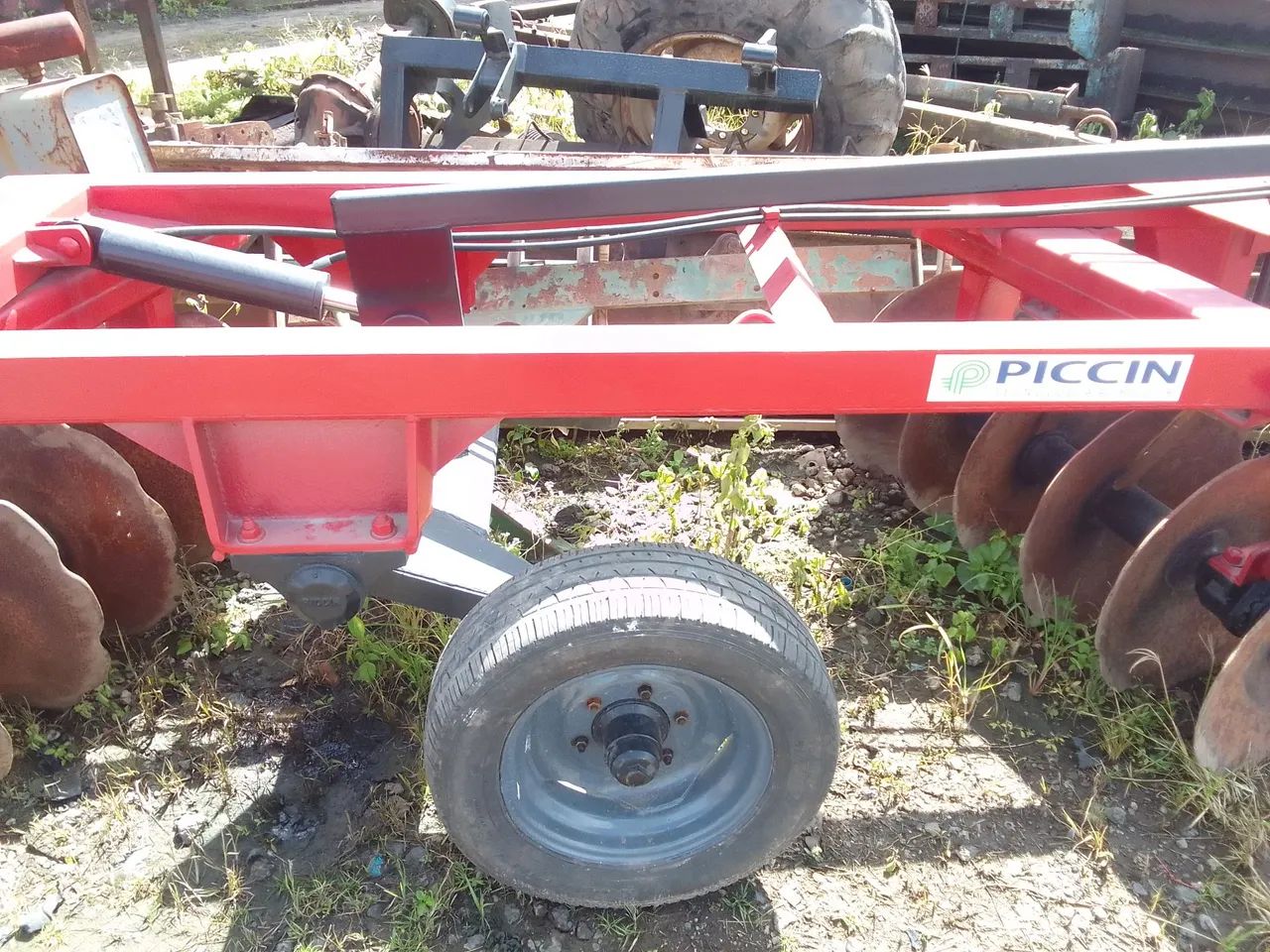 Grade Aradora de Discos - Implemento Agrícola  - Foto 3