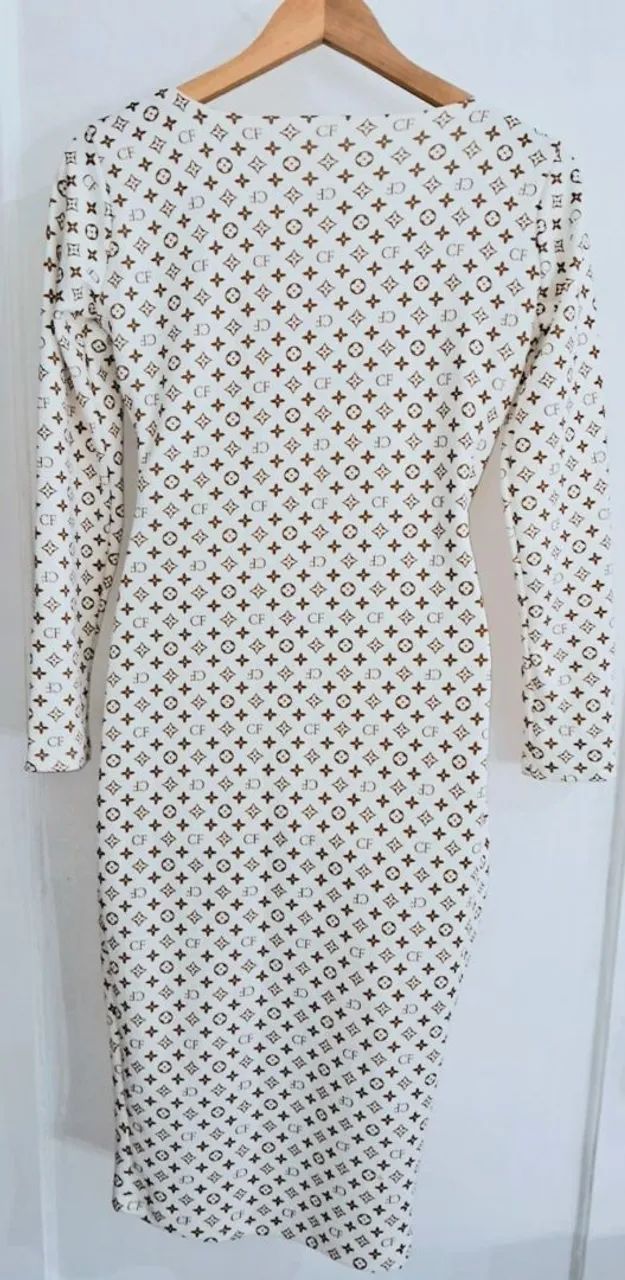 Vestido midi monograma tam m  - Foto 4