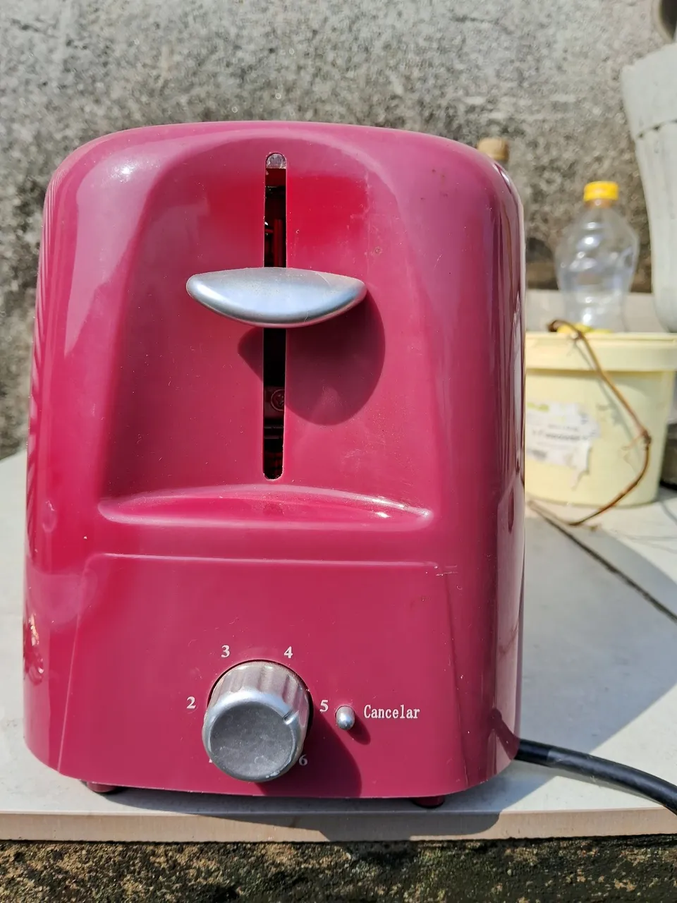 Torradeira Elétrica Vermelha