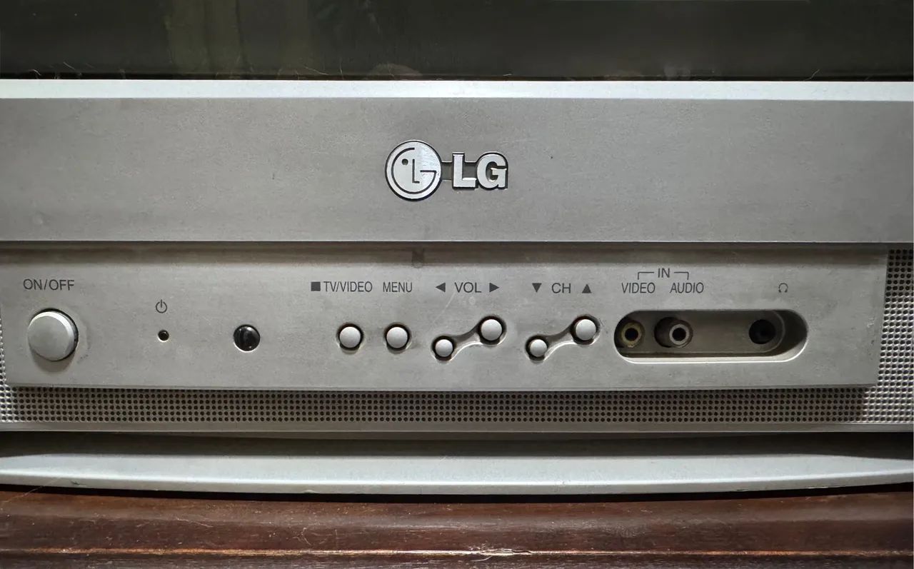 LG 21-Inch TV Cinemaster64308566016641121