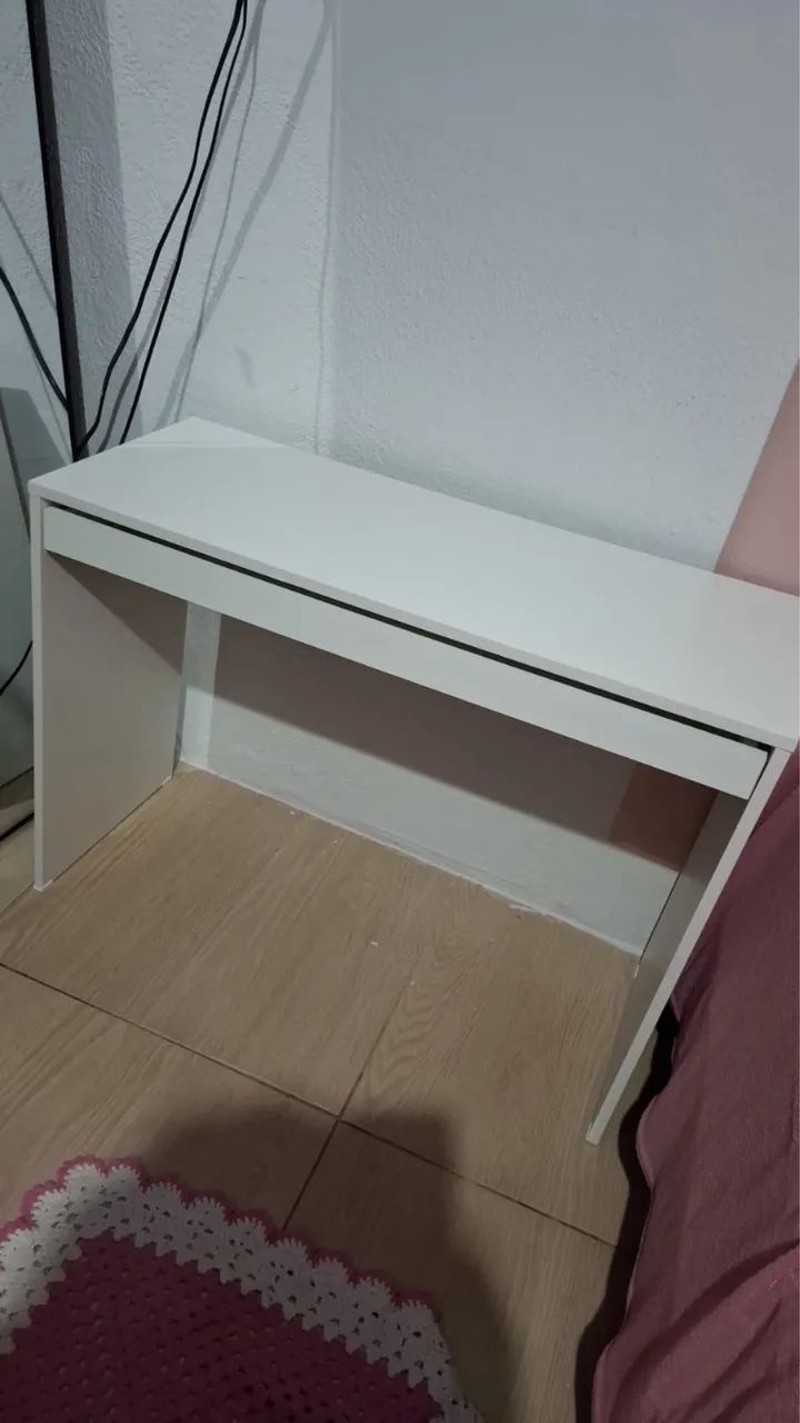 Mesa nova em mdf com gaveta 