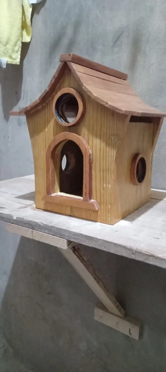 Casinha de pássaro artesanal