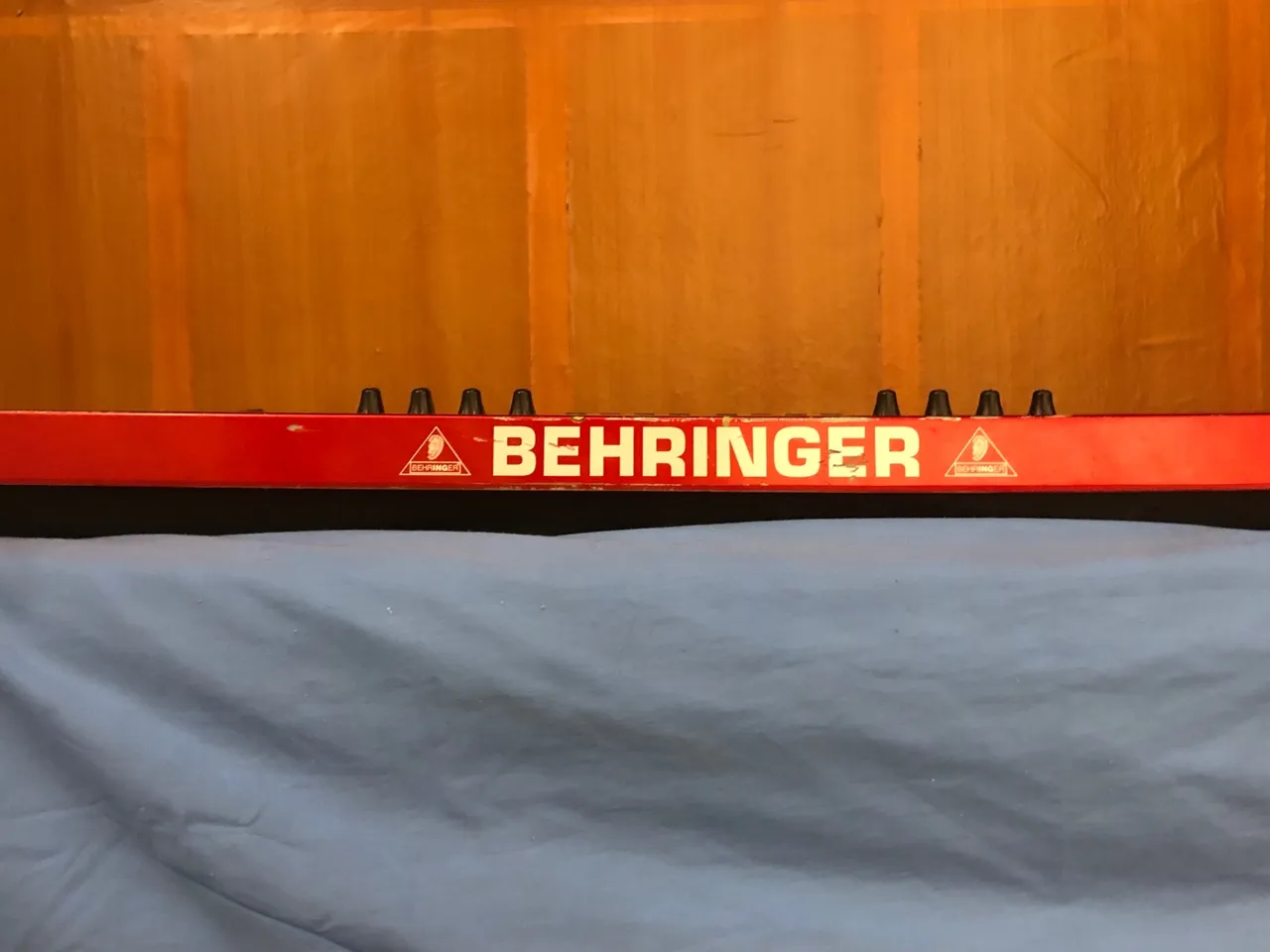 Teclado controlador behinger