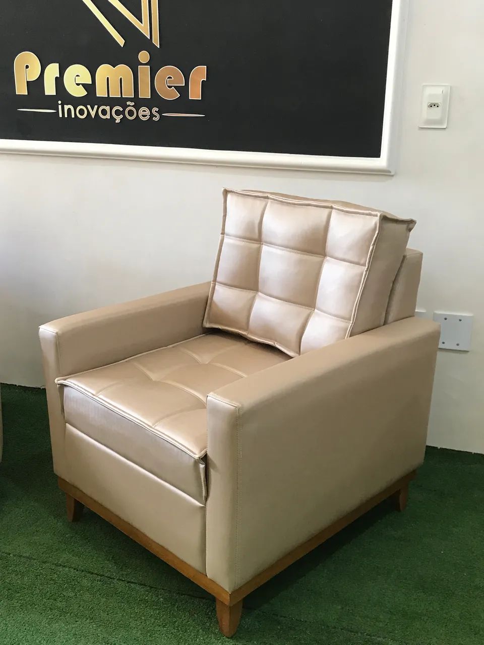 Poltronas em costuras Duplas, Tecido Facto Tipo courino  - Foto 3