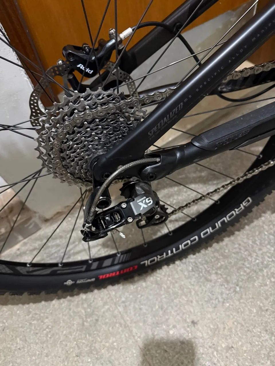 Bicicleta Specialized Stumpjumper FST alumínio  - Foto 2