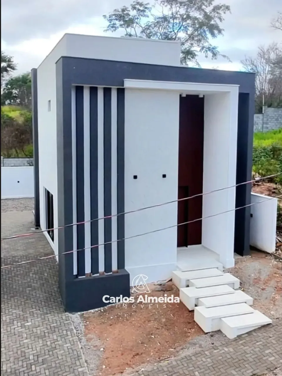 Casa Duplex nova, para aluguel no Condomínio Giardino Bianco, a 5 minutos do centro da cid