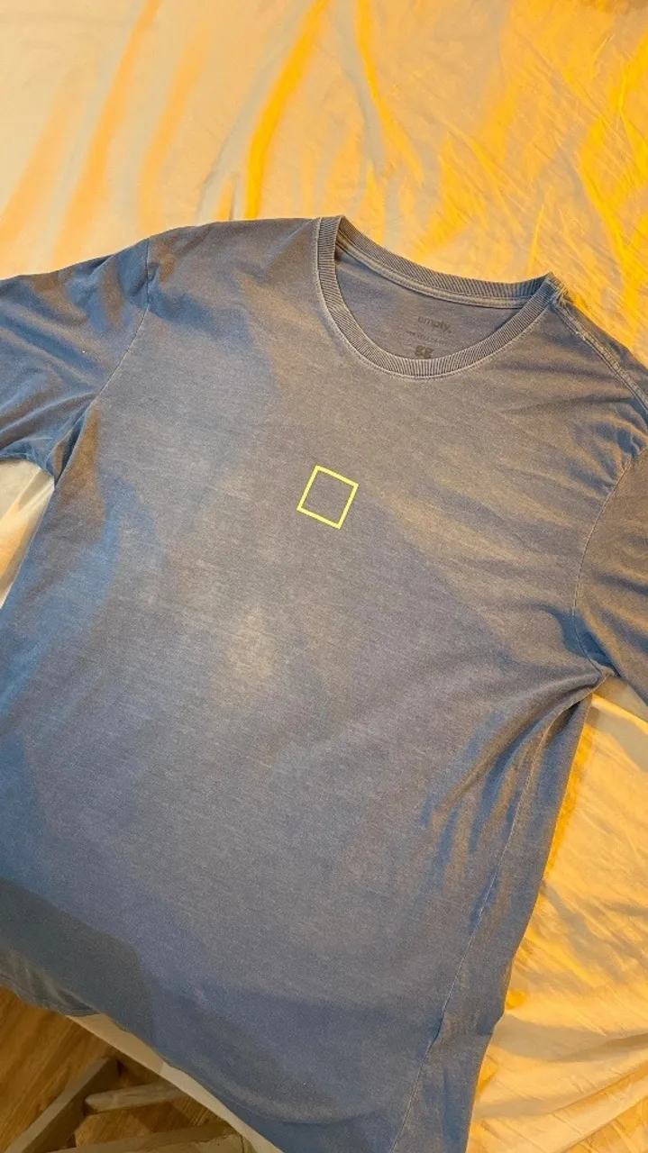 Camiseta Empty Azul GG