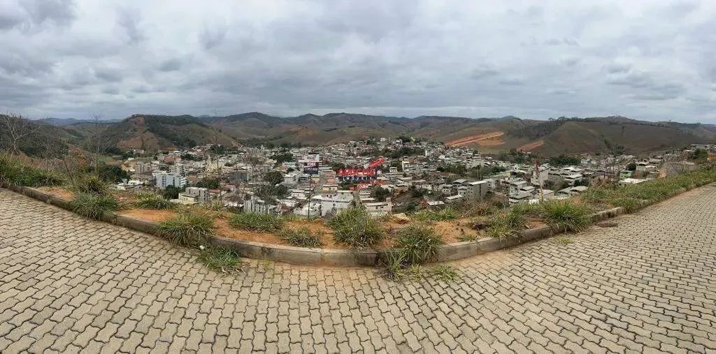Lote de 300 m² à venda em Jequeri - Foto 3