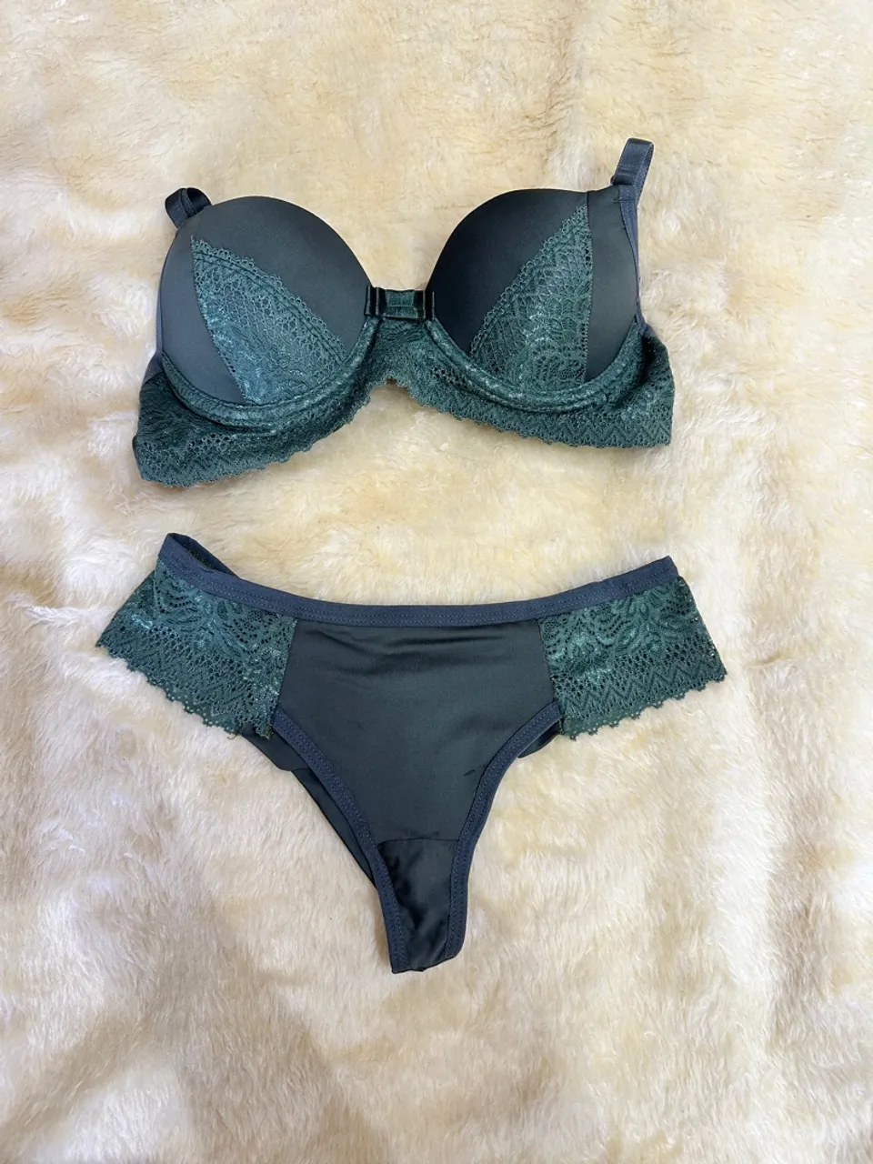 Conjunto de Lingerie verde