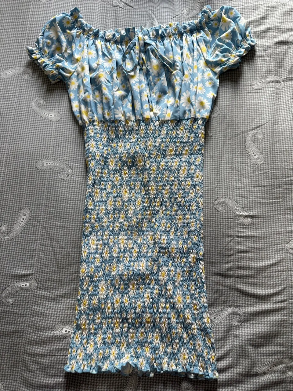 Vestido Floral Off-Shoulder Azul