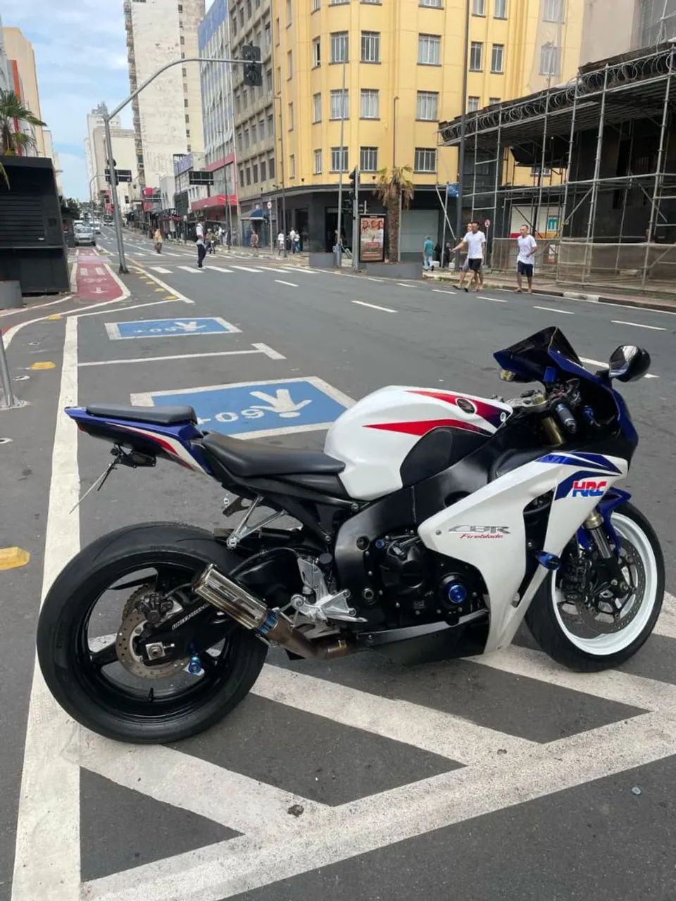 CBR 1000RR FIREBLADE HRC - Foto 4