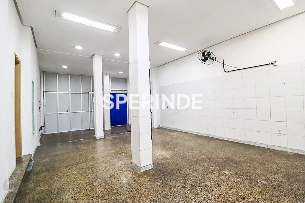 Loja Comercial Desocupada à Venda em Porto Alegre, RS