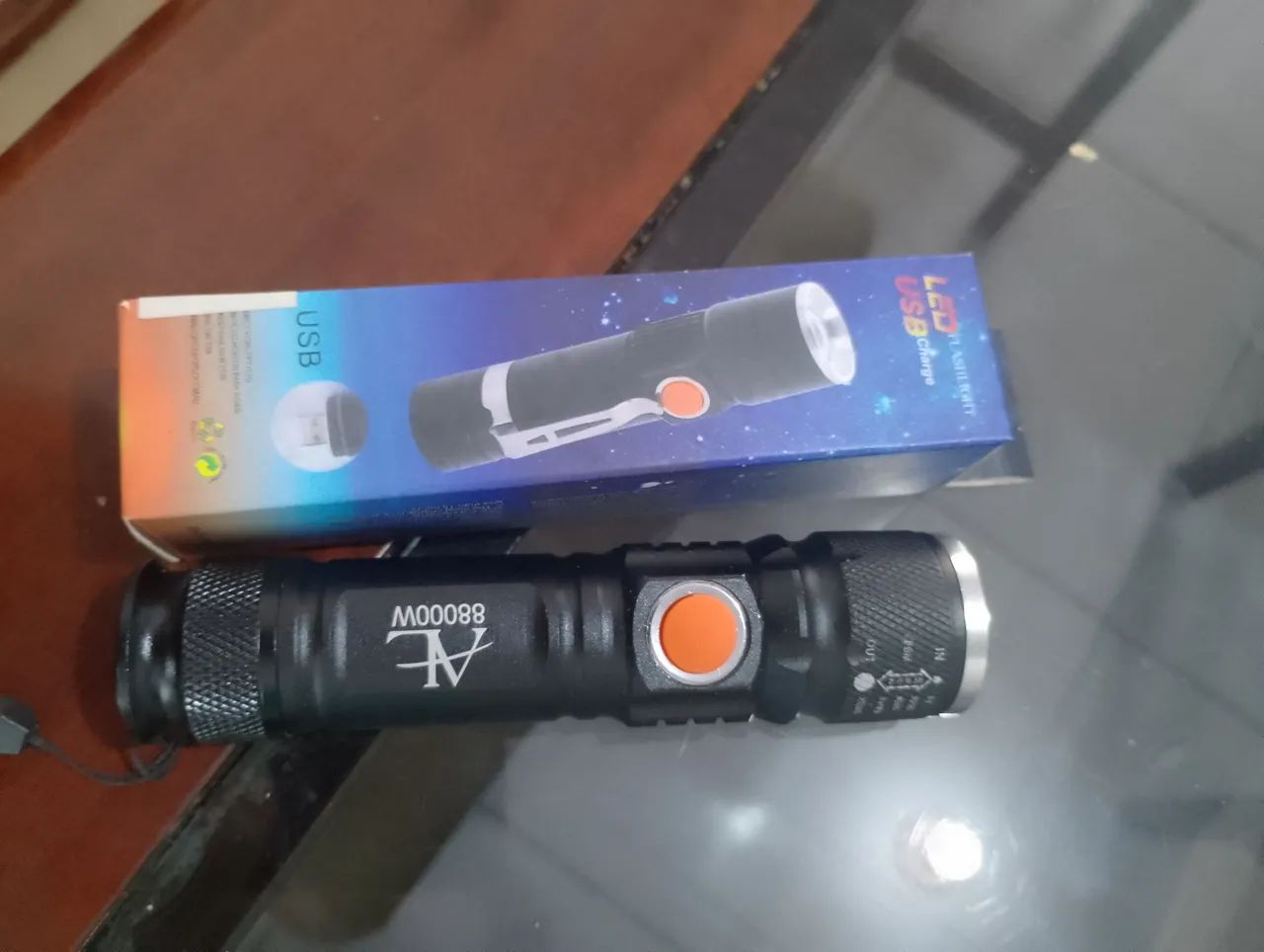 Lanterna led recarregável usb - Foto 2