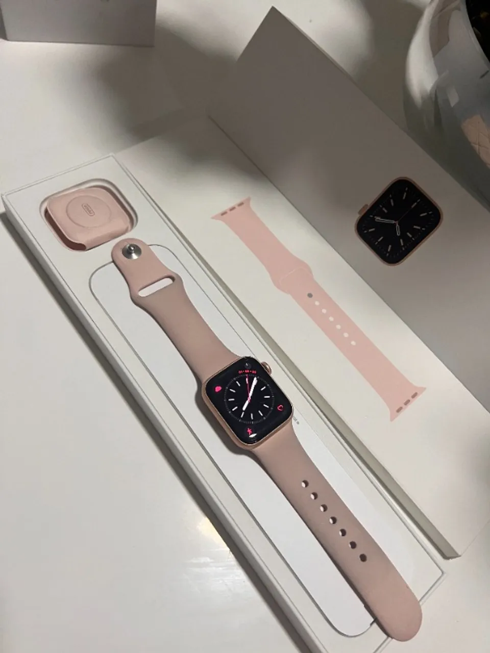 Apple Watch Series 6 40mm Rose Gold - Acompanha 3 Pulseiras - Unica Dona
