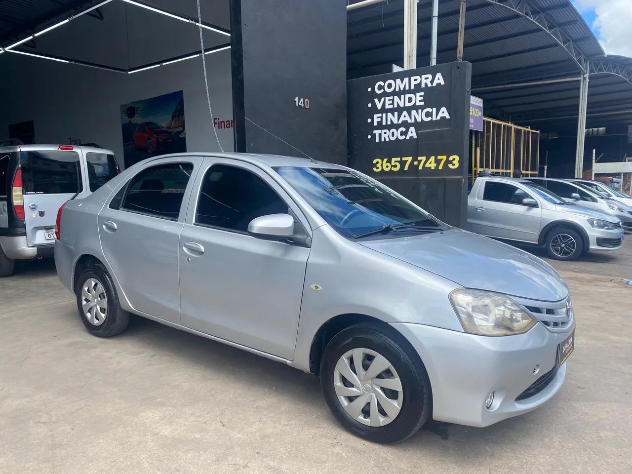 TOYOTA ETIOS SEDAN 1.5 X 2014 (FINANCIO COM R$9.000 DE ENTRADA) - Foto 3