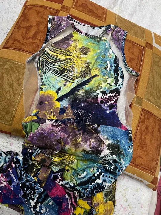 Vestido Longo Floral com Detalhe em Tule