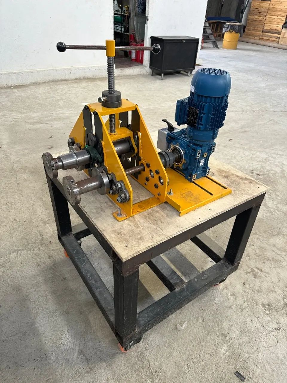 Calandra nova com motor - Foto 2