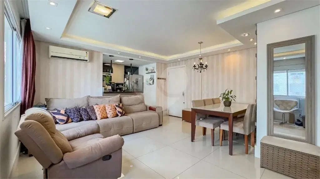 Apartamento com 3 quartos para locação em Vila Ipiranga - RS
