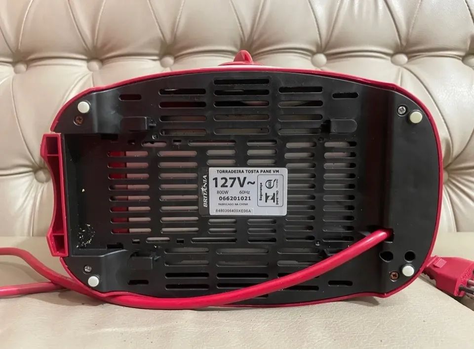 Torradeira Britânia Tosta Pane com defeito - Foto 6
