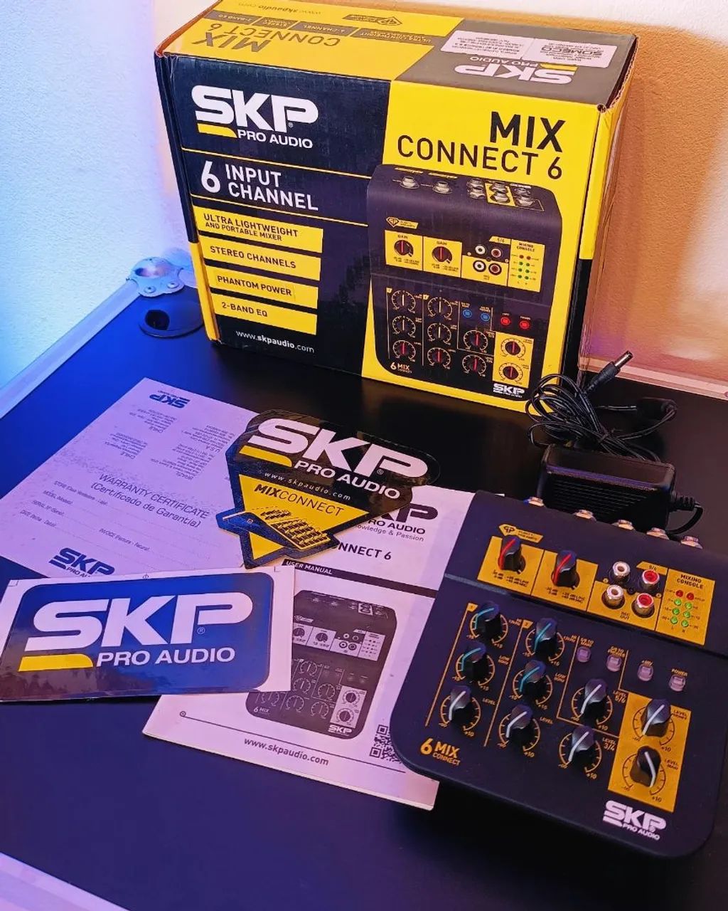 Mesa de Som SKP Pro Audio Mix Connect 6 - 6 Canais