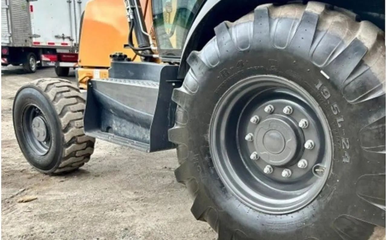 Retroescavadeira case 580n ano 2023 - Foto 5