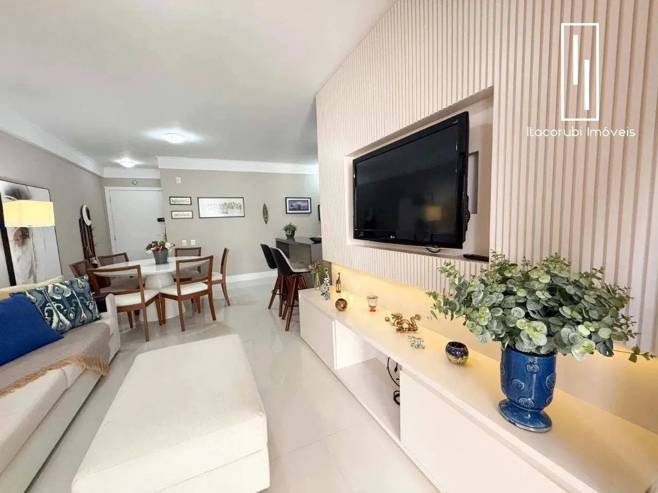 APARTAMENTO 2 SUÍTES NA BEIRA MAR