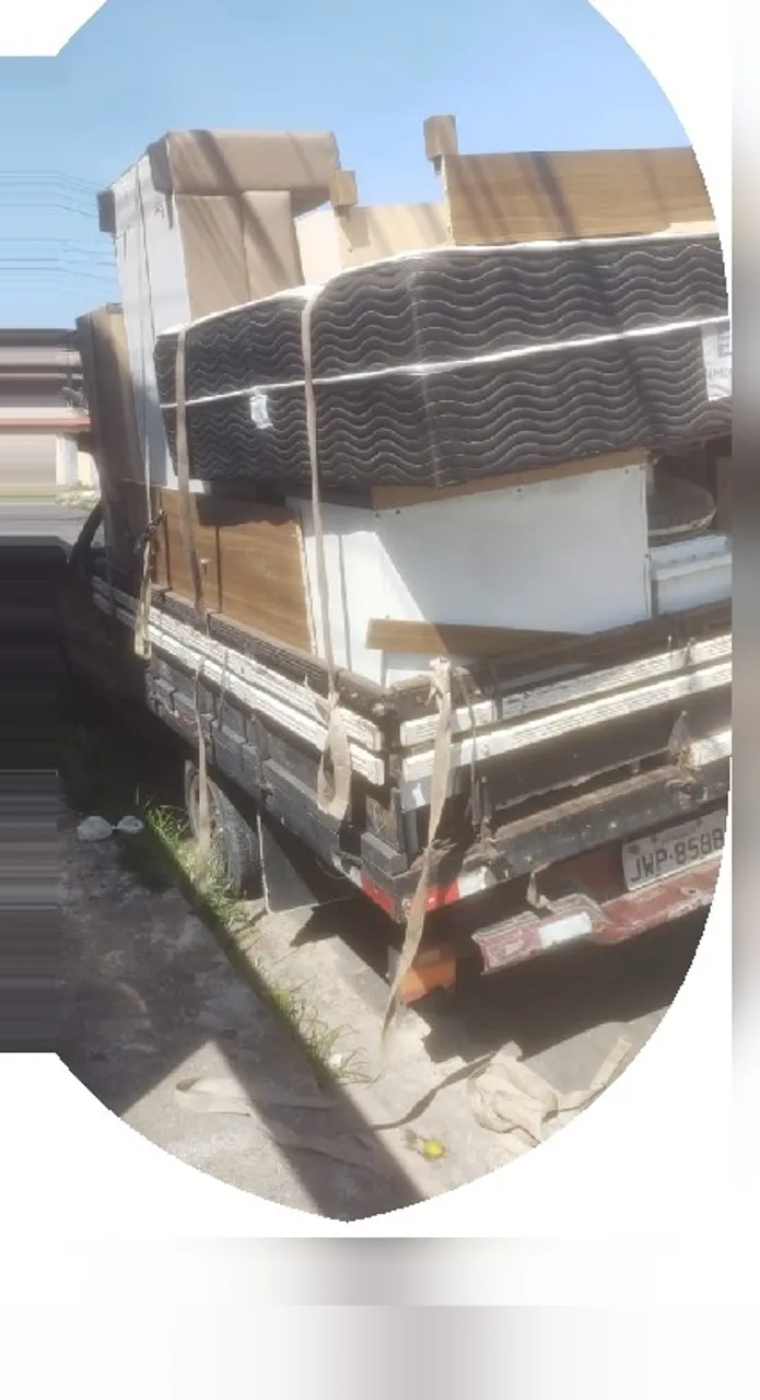 Frete Clique aqui e confira! ( 9.9187.0658 Daniel ) Caminhão médio Aproveite já!