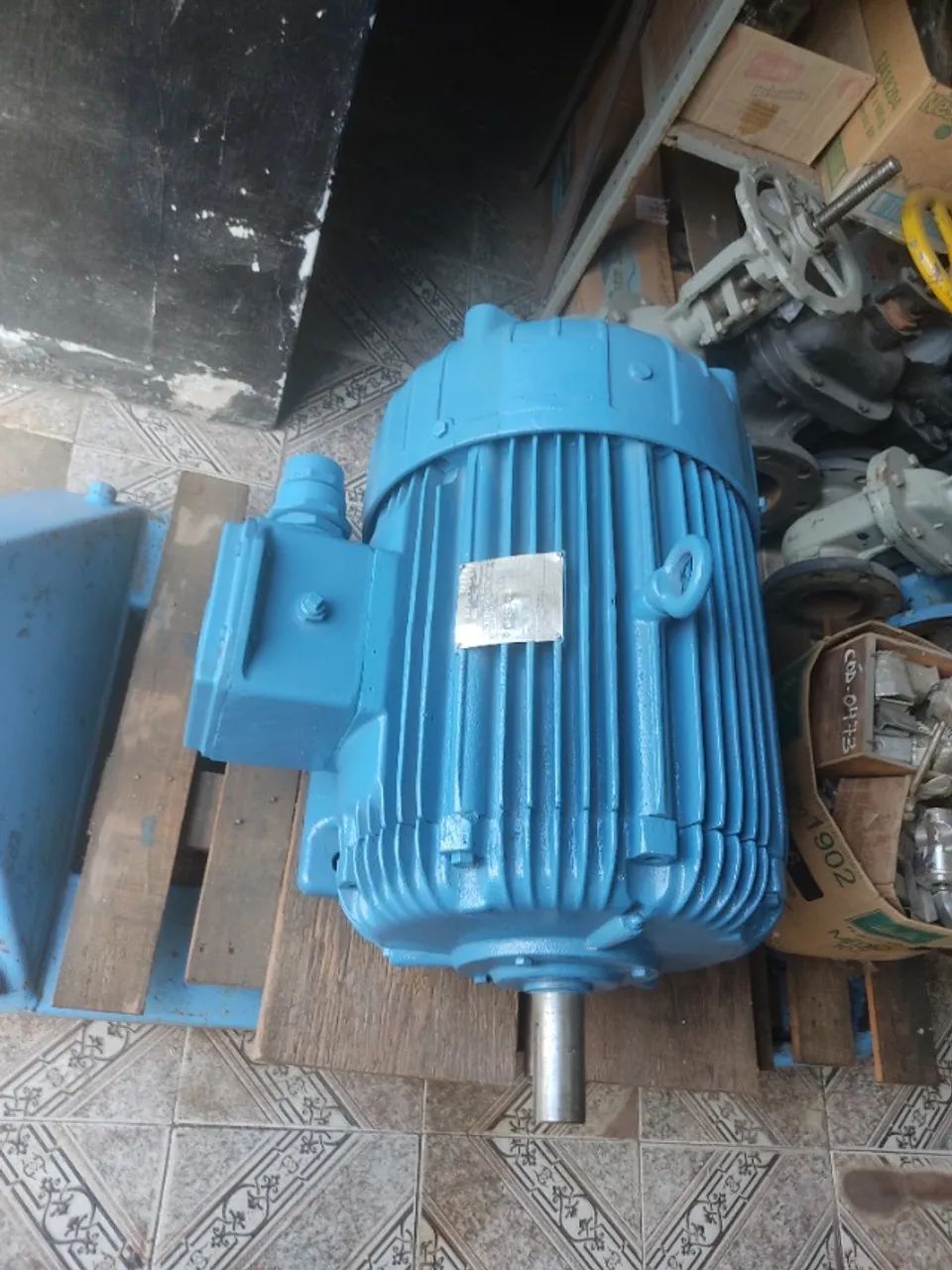 Motor elétrico TFVE -BUFALO - 75 CV - 3510 rpm - 220/380/440 Volts
