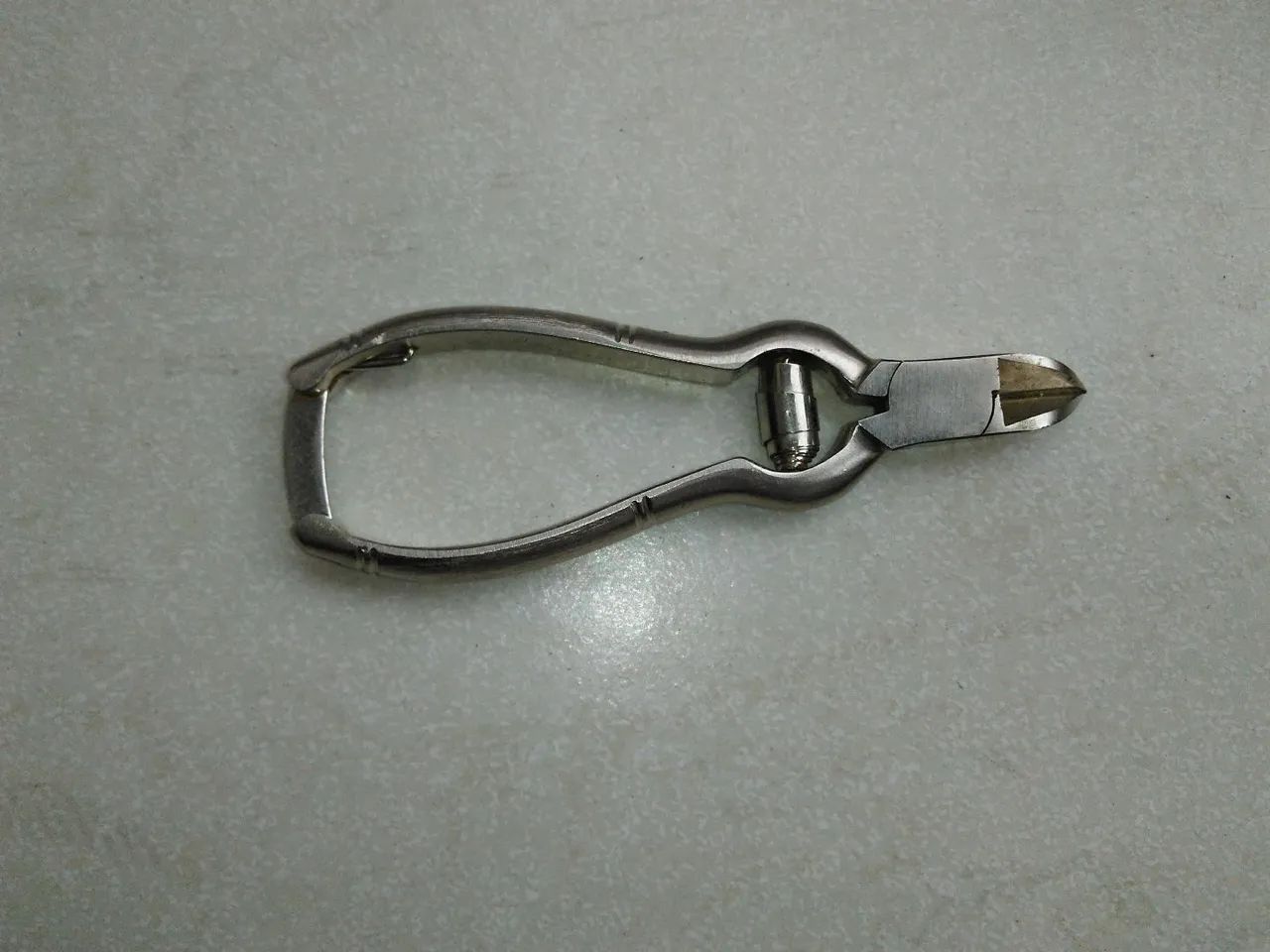Cortador de unhas duras