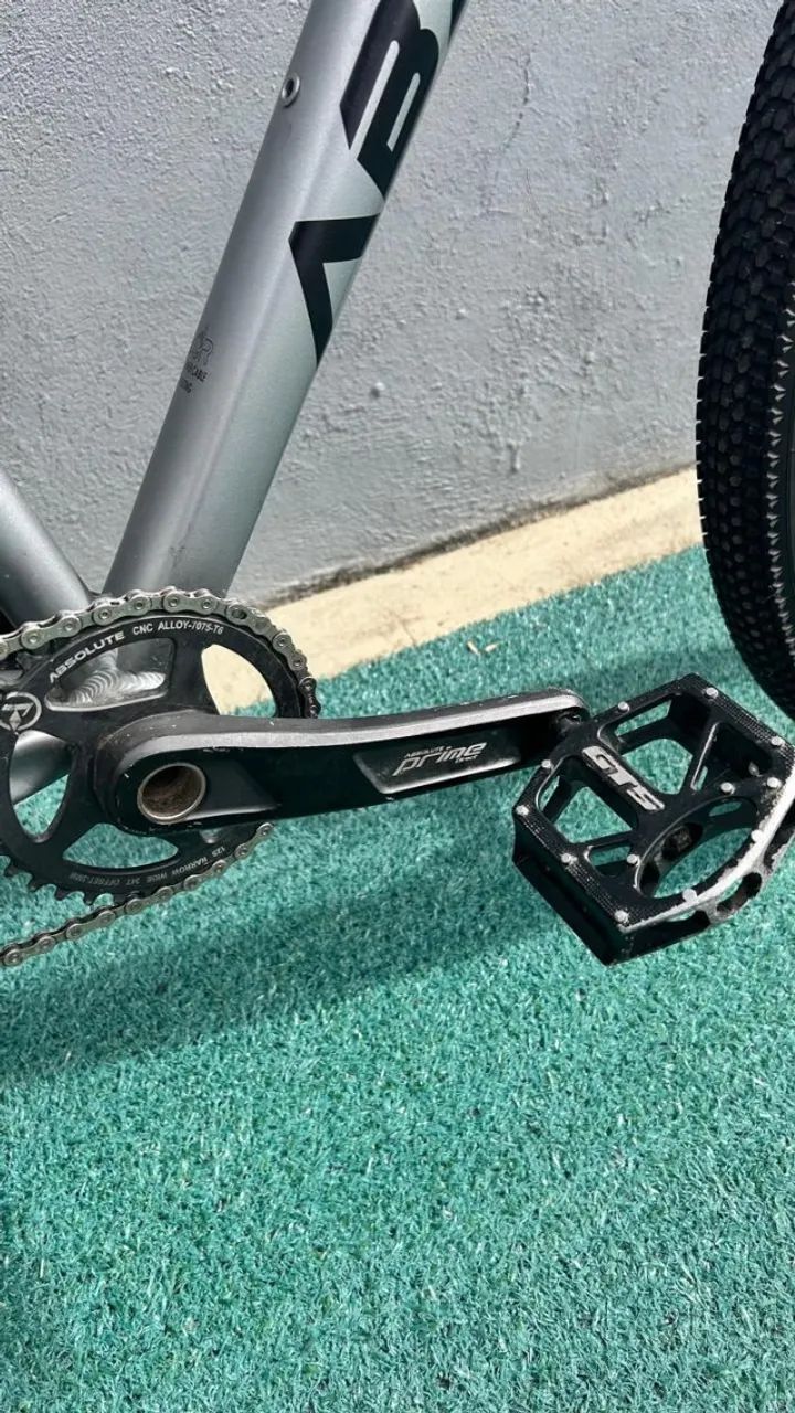 BICICLETA ABSOLUTE 12V PRATA ARO 29 SEMI NOVA - Foto 5