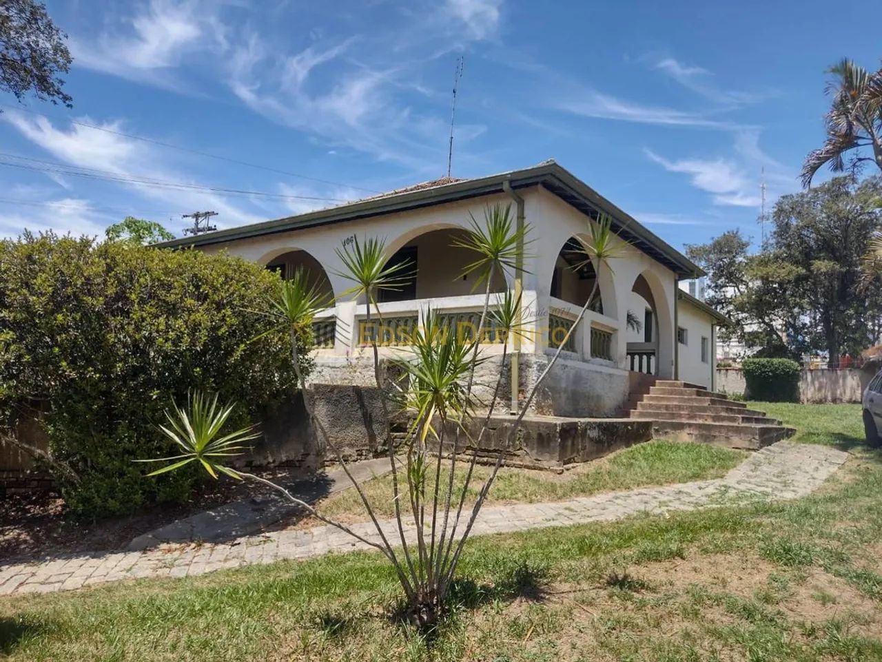 Casa com 5 Quartos à Venda, Centro - Pindamonhangaba
