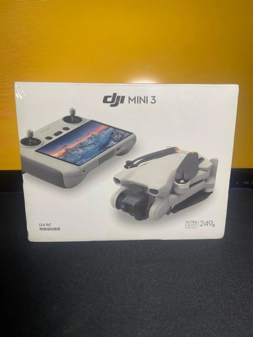 Drone DJ Mini 3 com tela 