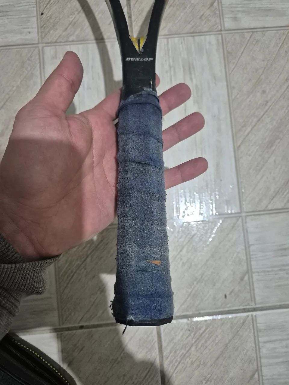 Raquete de Tênis Dunlop 200G Clássica + Capa Original - Foto 4