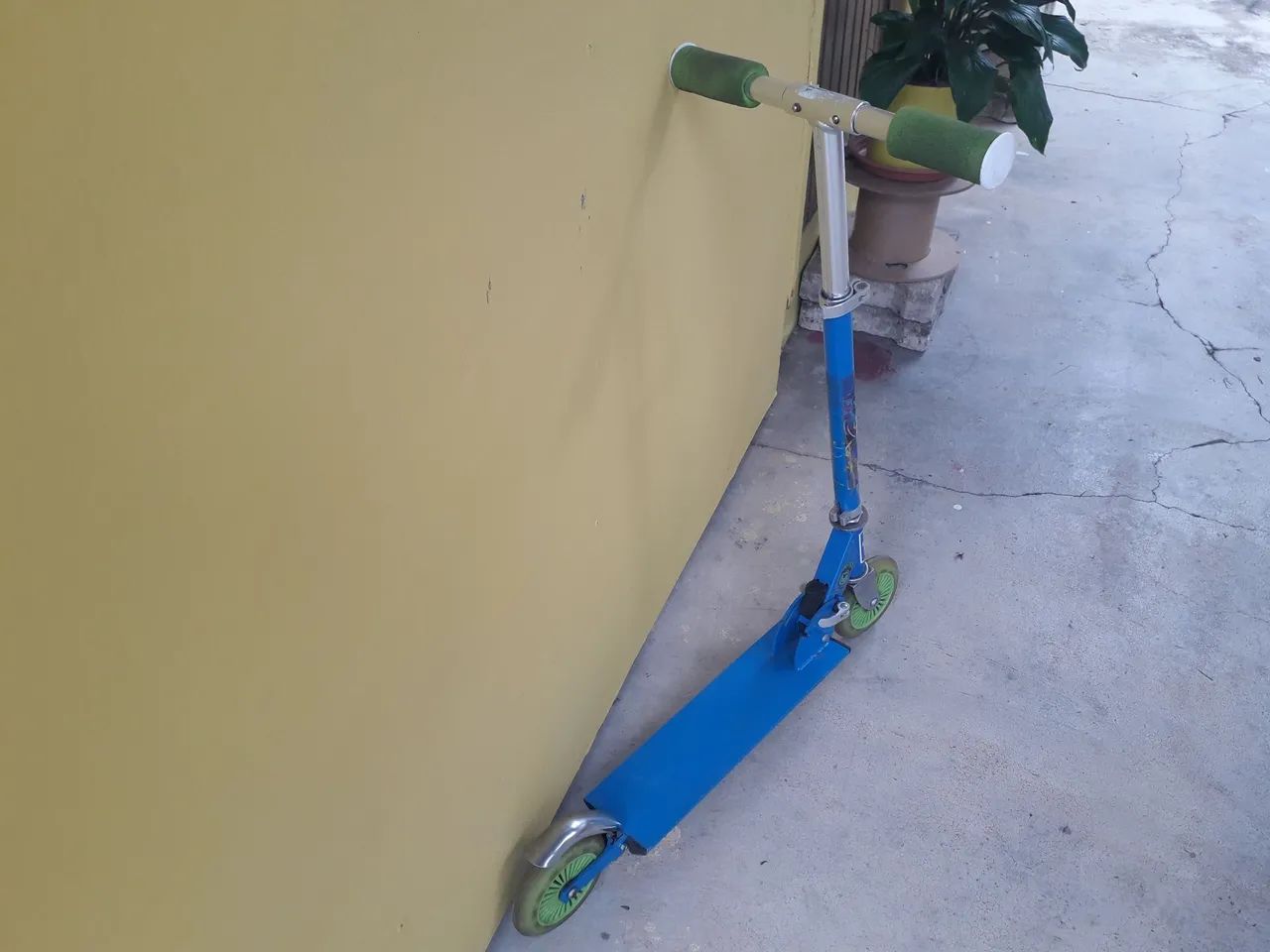 Patinete Infantil Monstros S.A. - Foto 3