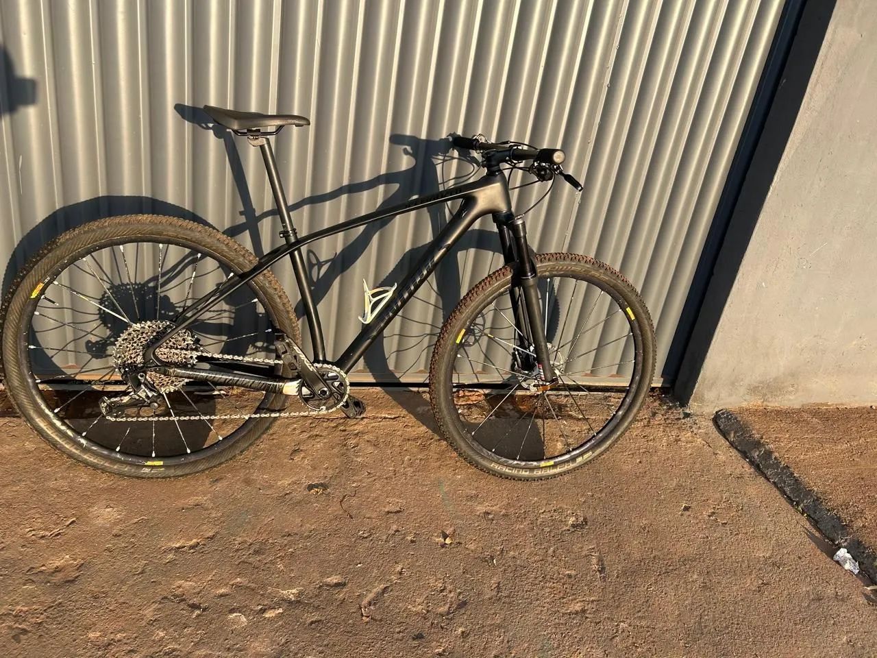 Vendo MTB carbono  customizada specialized 