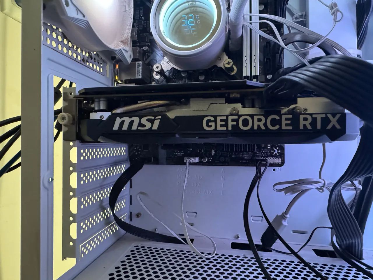 RTX 4060 MSI  - Foto 3