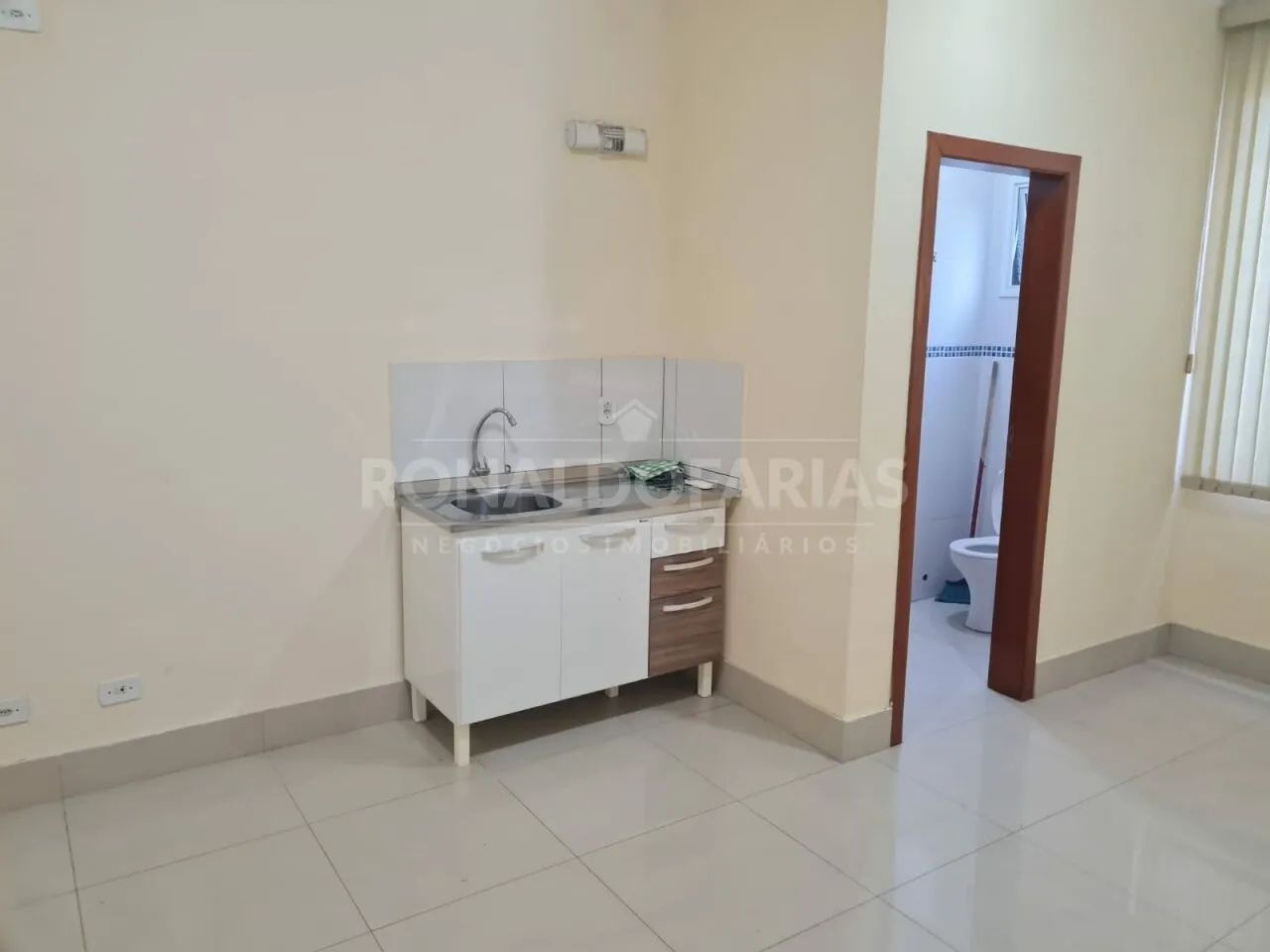 Sala comercial para locação em Veleiros Interlagos - Foto 5