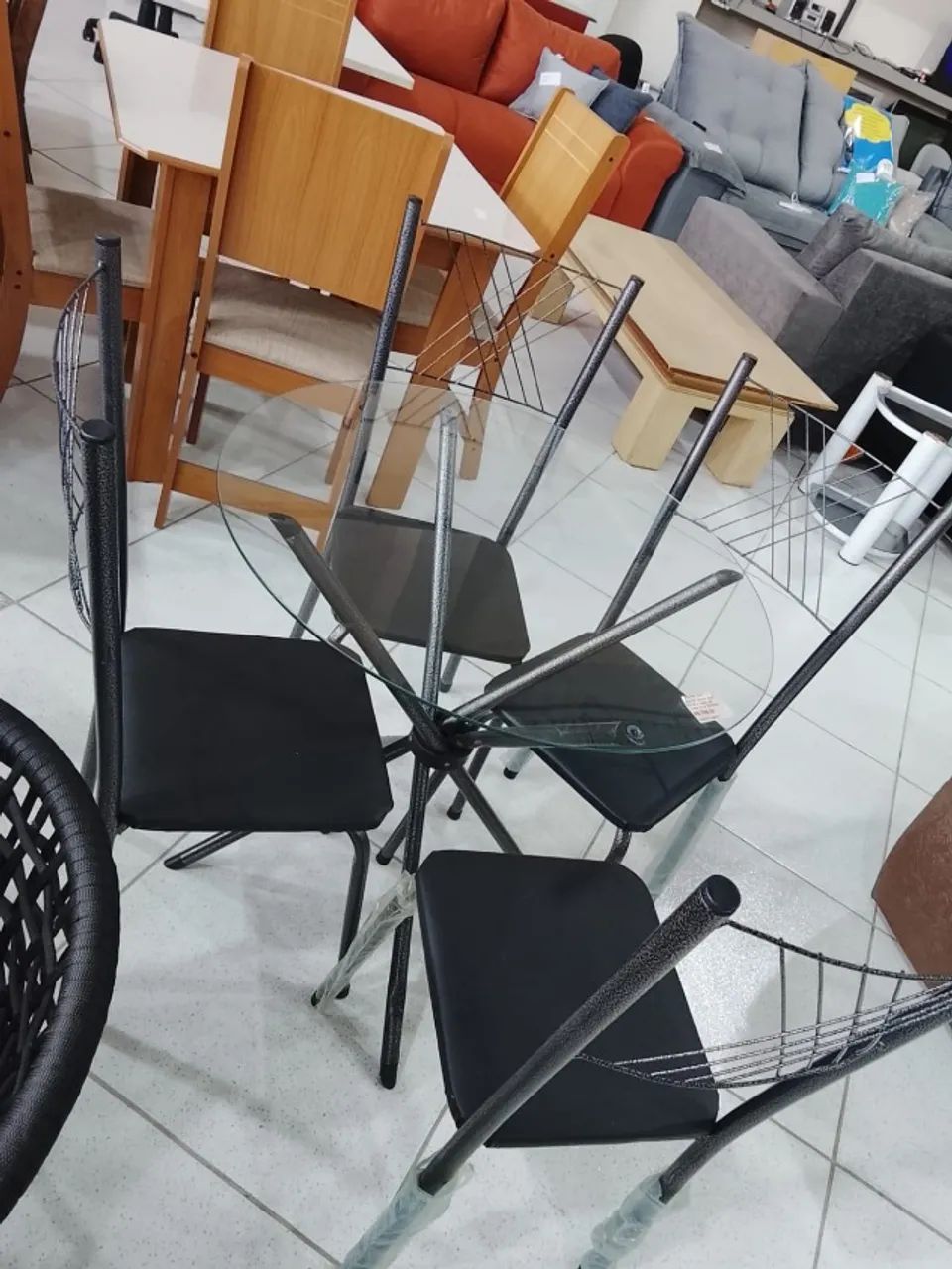 MESA C/ TAMPO DE VIDRO