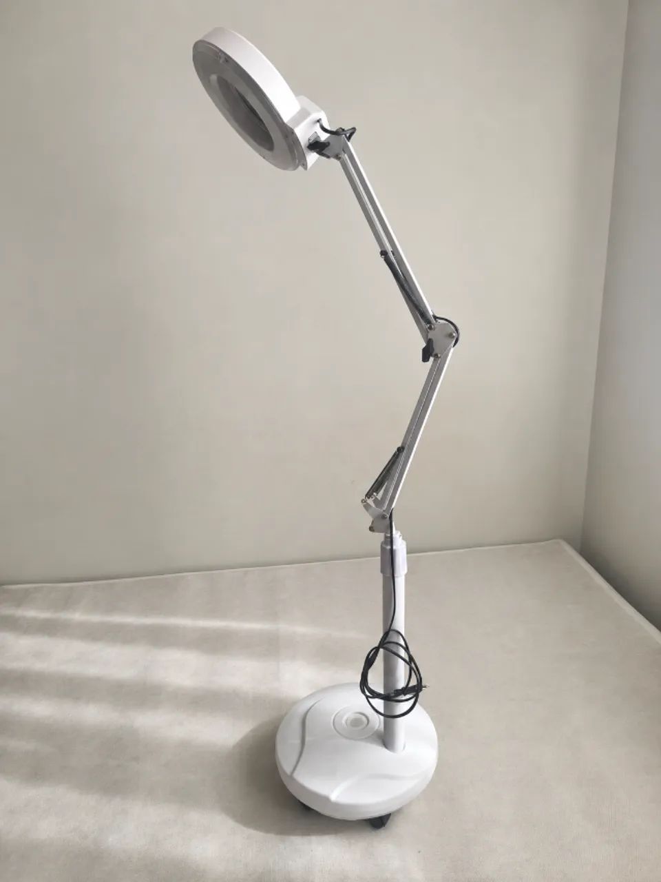 Lupa Estética Led Articulada