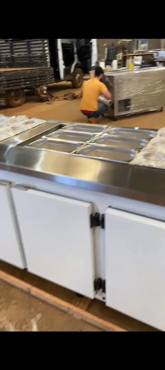 Condimentadora buffet quente e fria, com refrigerador na parte de baixo  - Foto 3