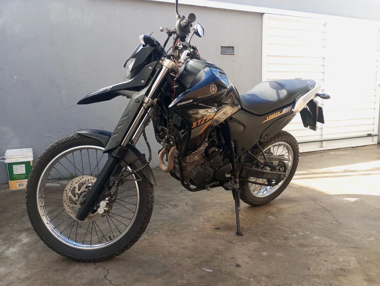 Lander 250 super conservada  - Foto 5